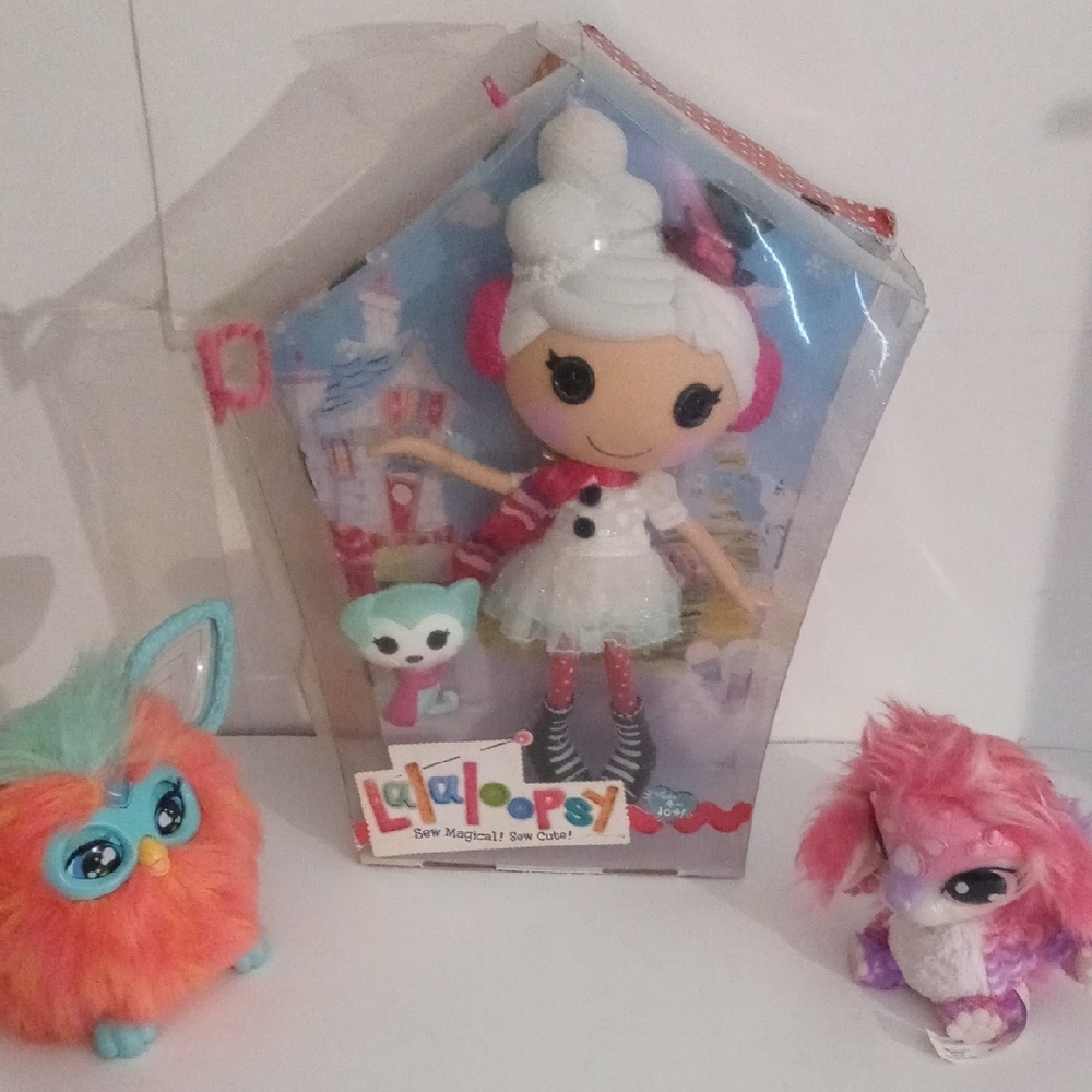 Lalaloopsy Winter Snowflake 12" Doll With Husky Hard To Find, New In Box
